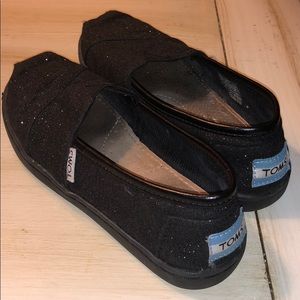 Toms Shoes - Girls size 12.5 toms Toms Shoes - Girls size 12.5 toms